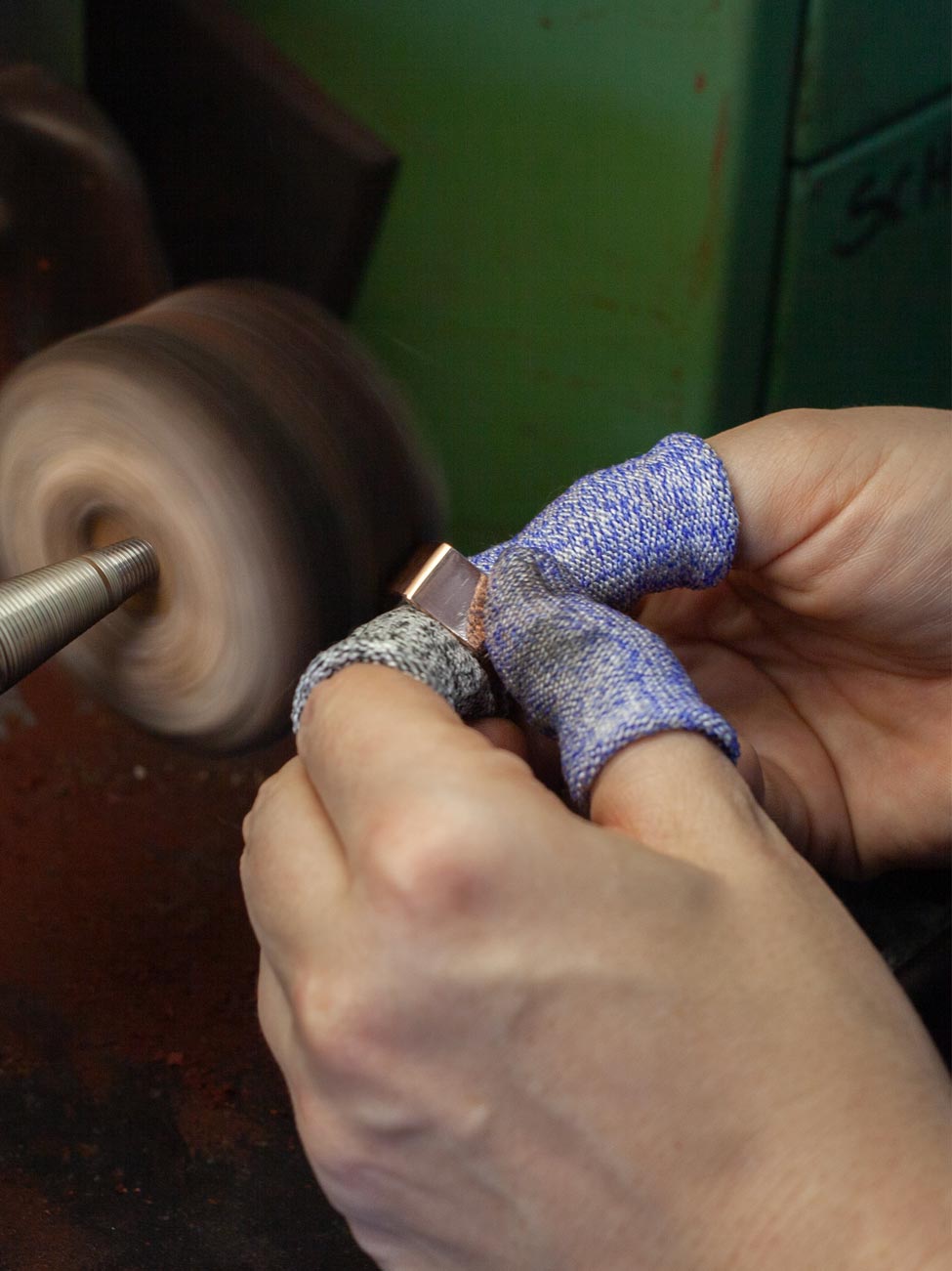 Schmuckwerkstatt Berlin coopgold Goldschmiedekurs — Goldschmieden lernen und Schmuck selber machen, DIY