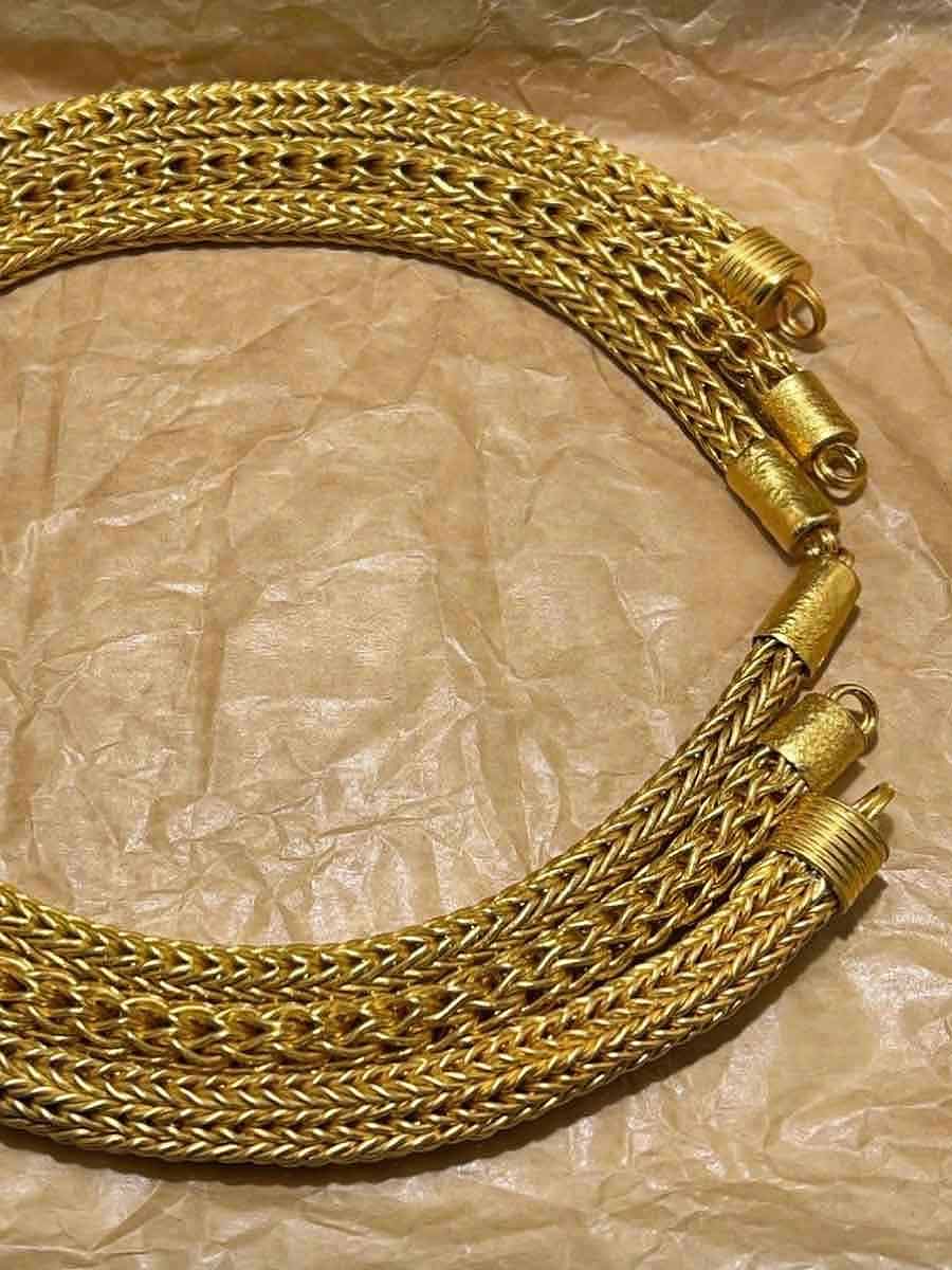 Workshop Kettenfertigen in der coopgold Schmuckwerkstatt Berlin — aus goldenen Ösen selber Schmuck herstellen