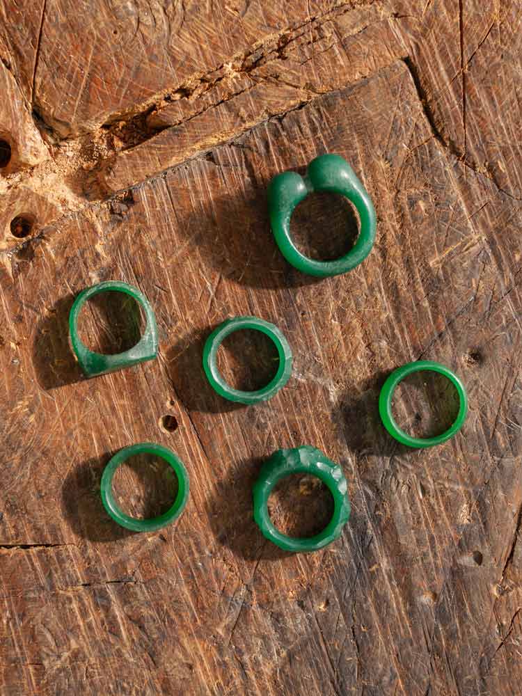 Lerne Schmuckdesign im Workshop Wachsschnitzen und Sandguss in der coopgold Berlin — gestalte dein eigenes DIY Werkstück aus Silber